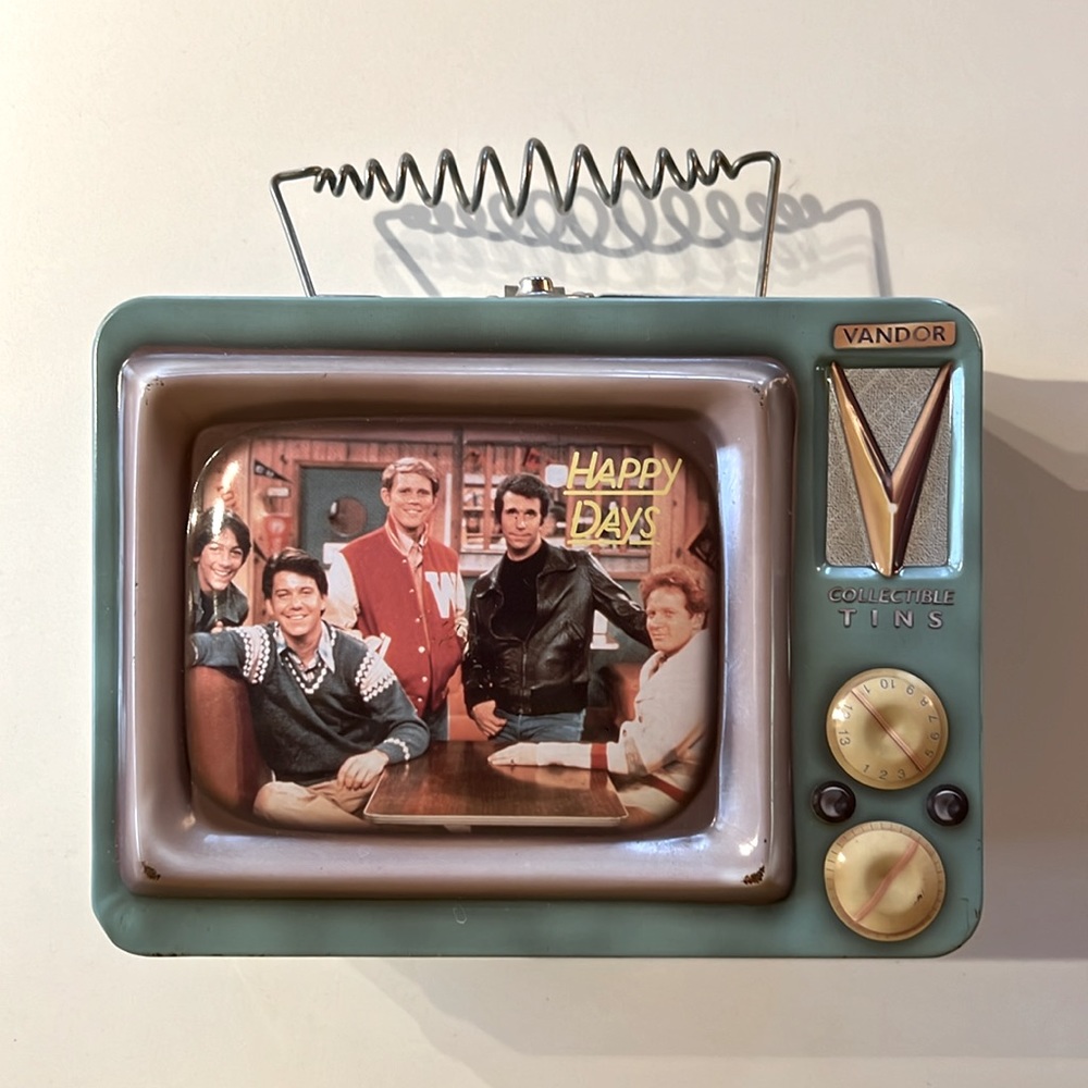 “Happy Days” Vintage Metal Lunch Box or Storage Box. 8”x6”x3”
